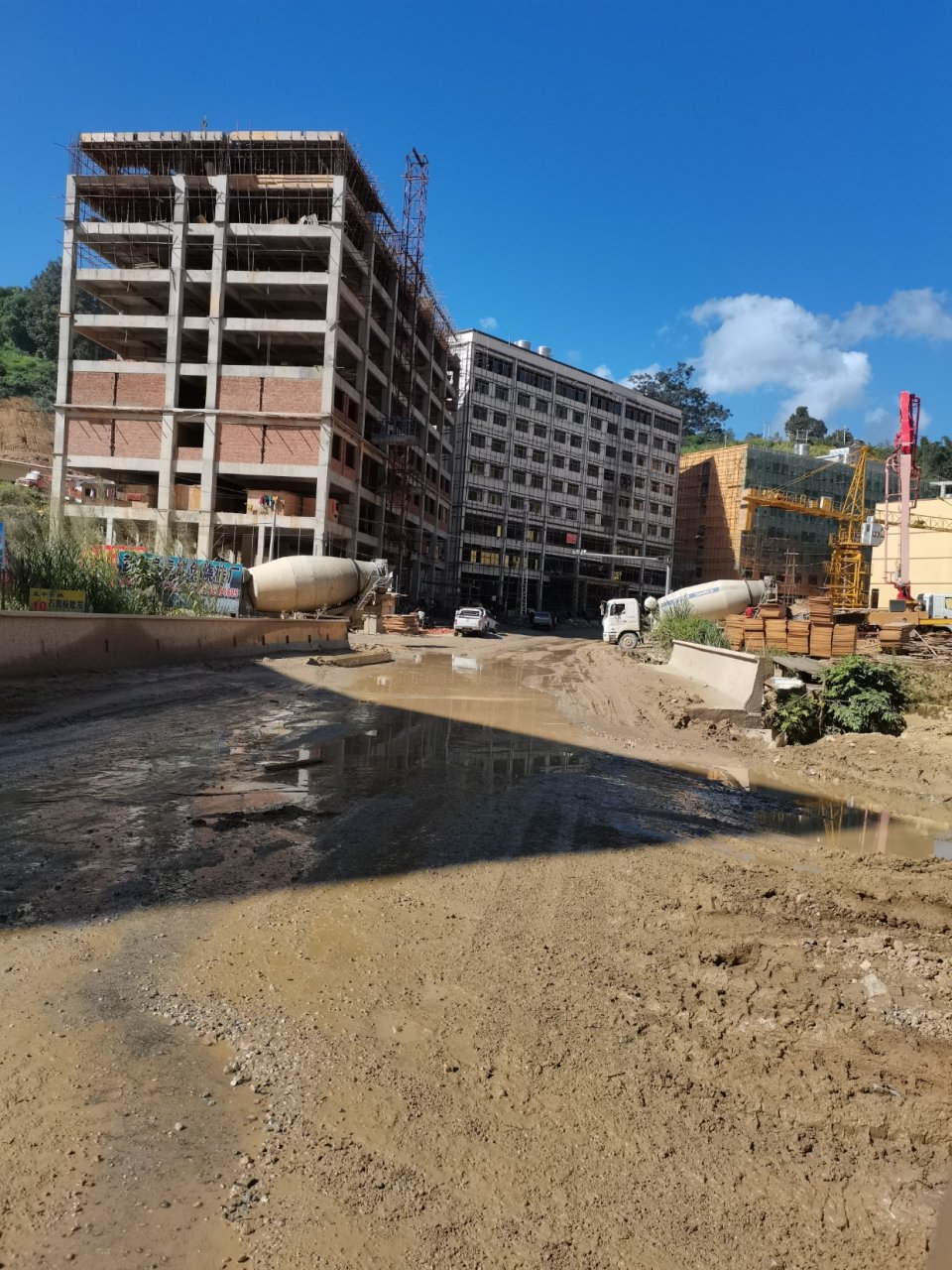 缅甸掸邦第二特区勐能县,以下就是佤邦勐能县的故事:     2011年3月改