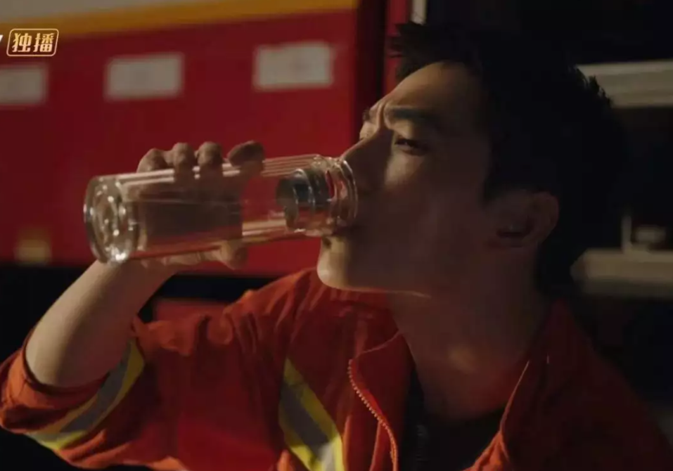 新晋"四大油王"出现了,第一蔡徐坤第二张翰,第三简直不敢相信