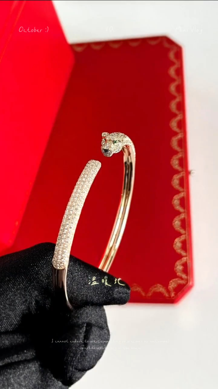 卡地亚 玫瑰金豹子满钻手镯#手镯#高端轻奢饰品#同城-度小视