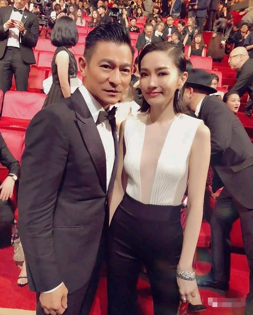 台湾著名女星谢金燕在某社交平台公开表白刘德华,并说她的目标做