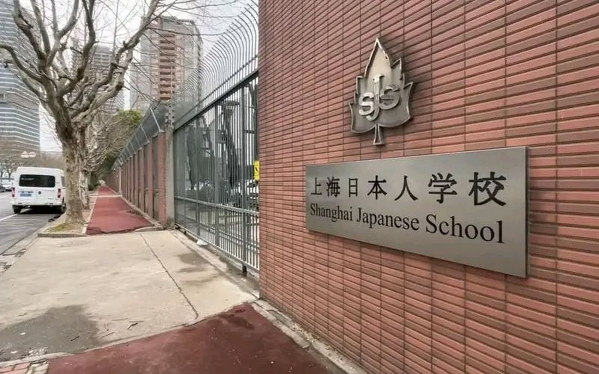 在中国境内的日本人学校多达35所, 主要分布在上海,北京,广州,深圳