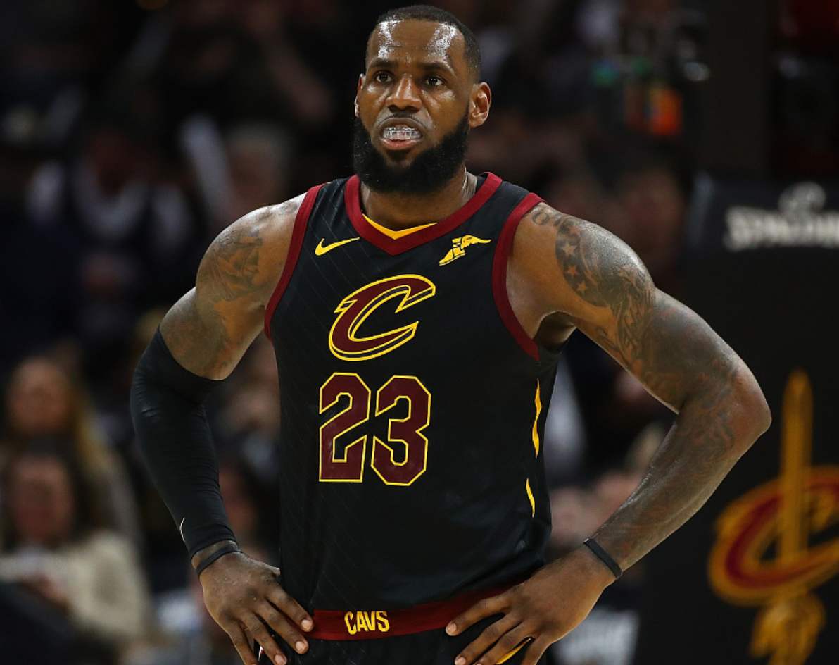 18年詹姆斯,天神下凡,带领骑士闯进东决