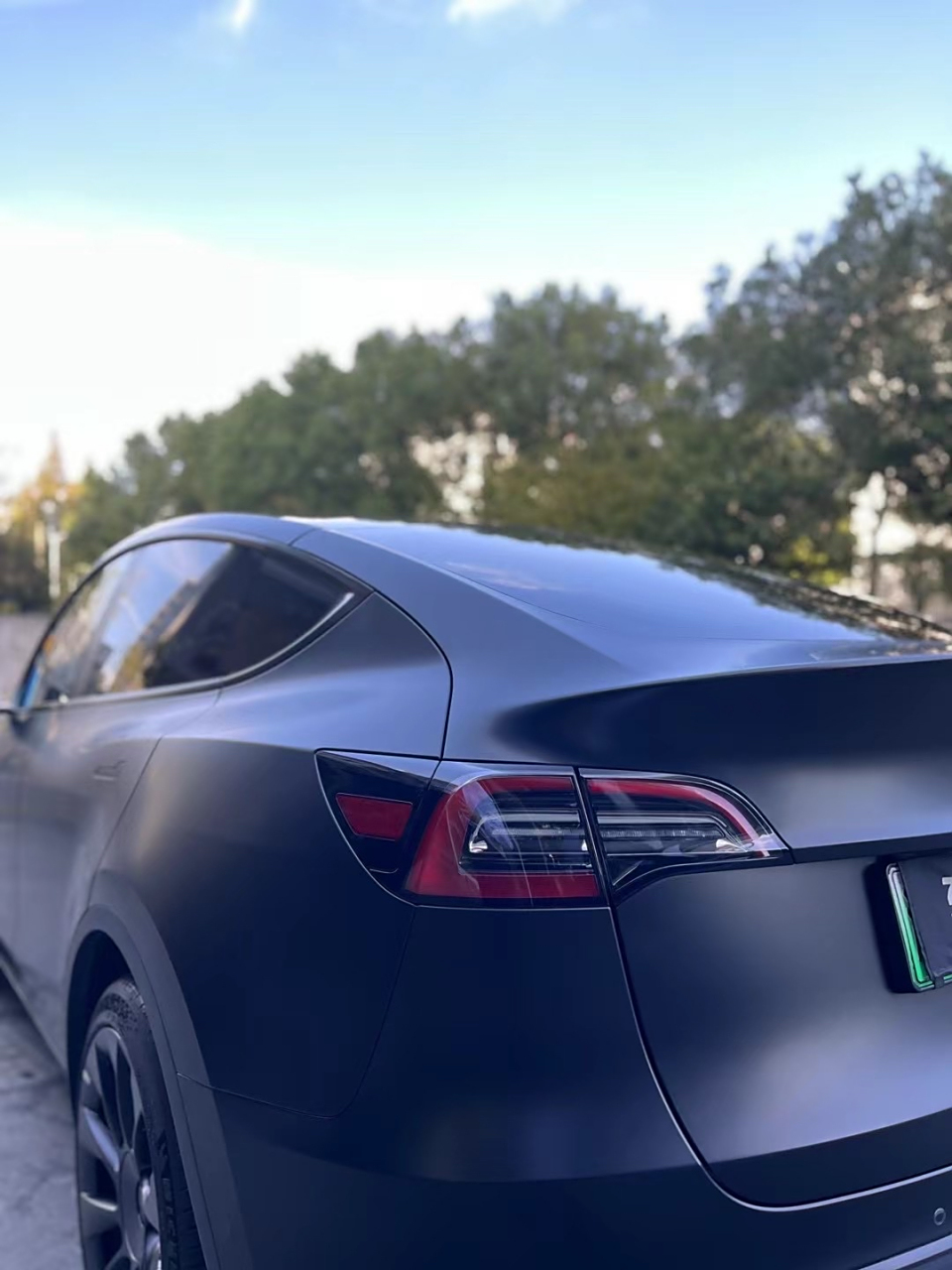 特斯拉modely哑光车衣施工效果怎么样?#隐形车衣# #车艺尚# #yeecar