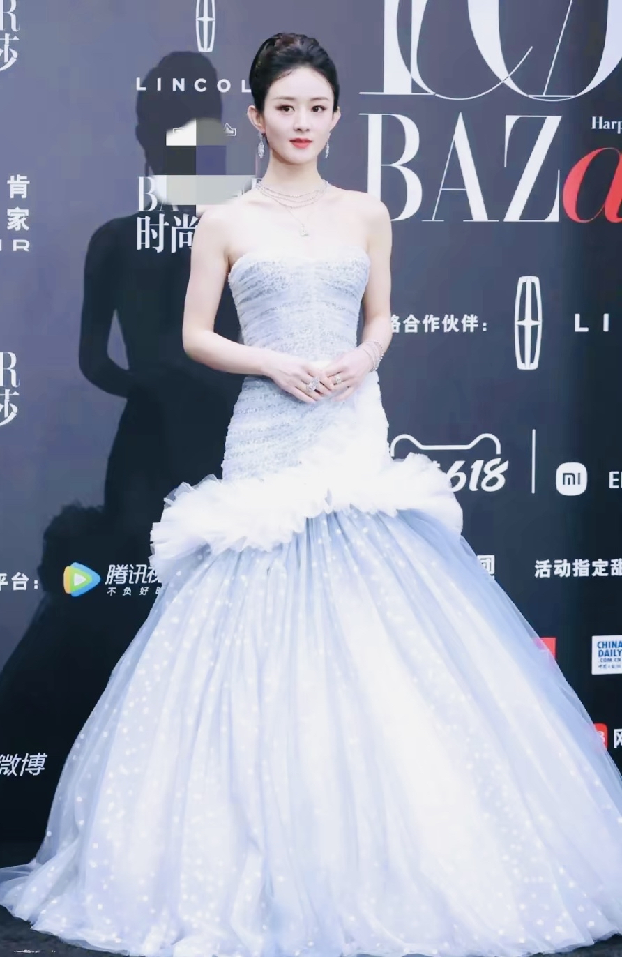 赵丽颖红毯捧脸杀,太可爱了!