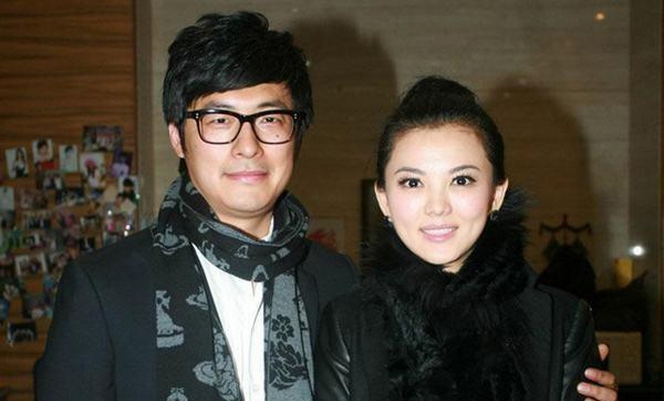 2004年李湘认识了李厚霖,当时李厚霖的恋爱对象是秦海璐.