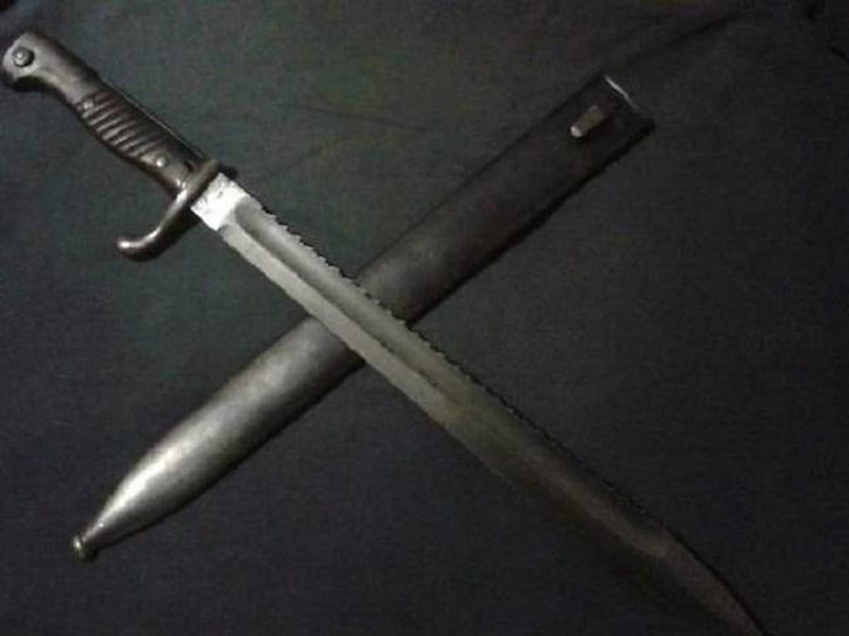 m98/05,即是大名鼎鼎的德国"屠夫"刺刀,它全长61cm,其中刀刃长48cm