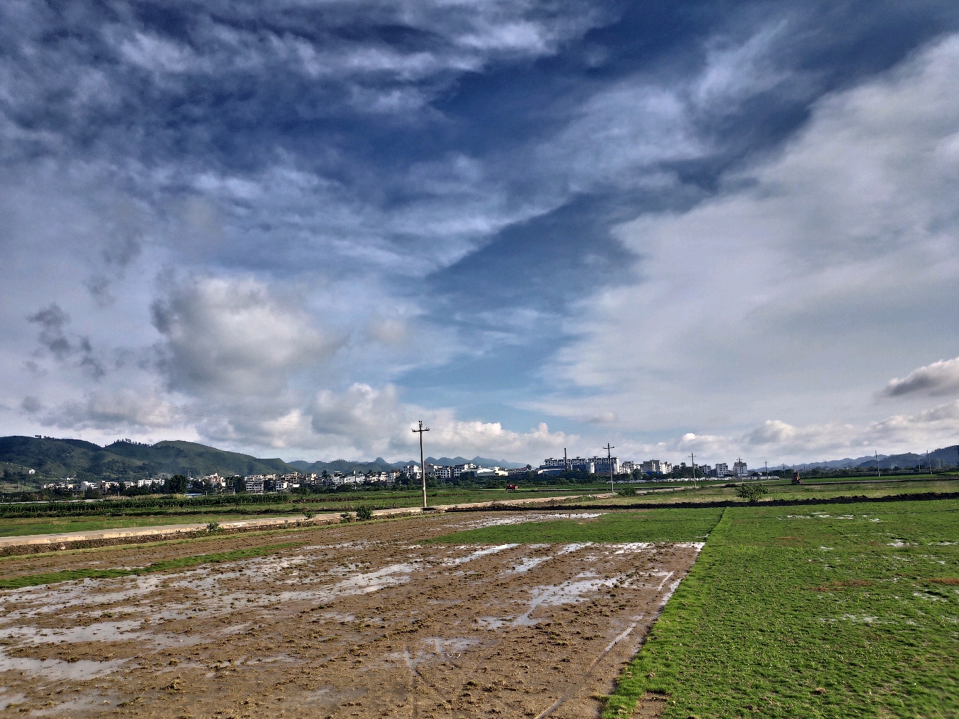 号称贵州省最大的平原,惠水涟江大坝
