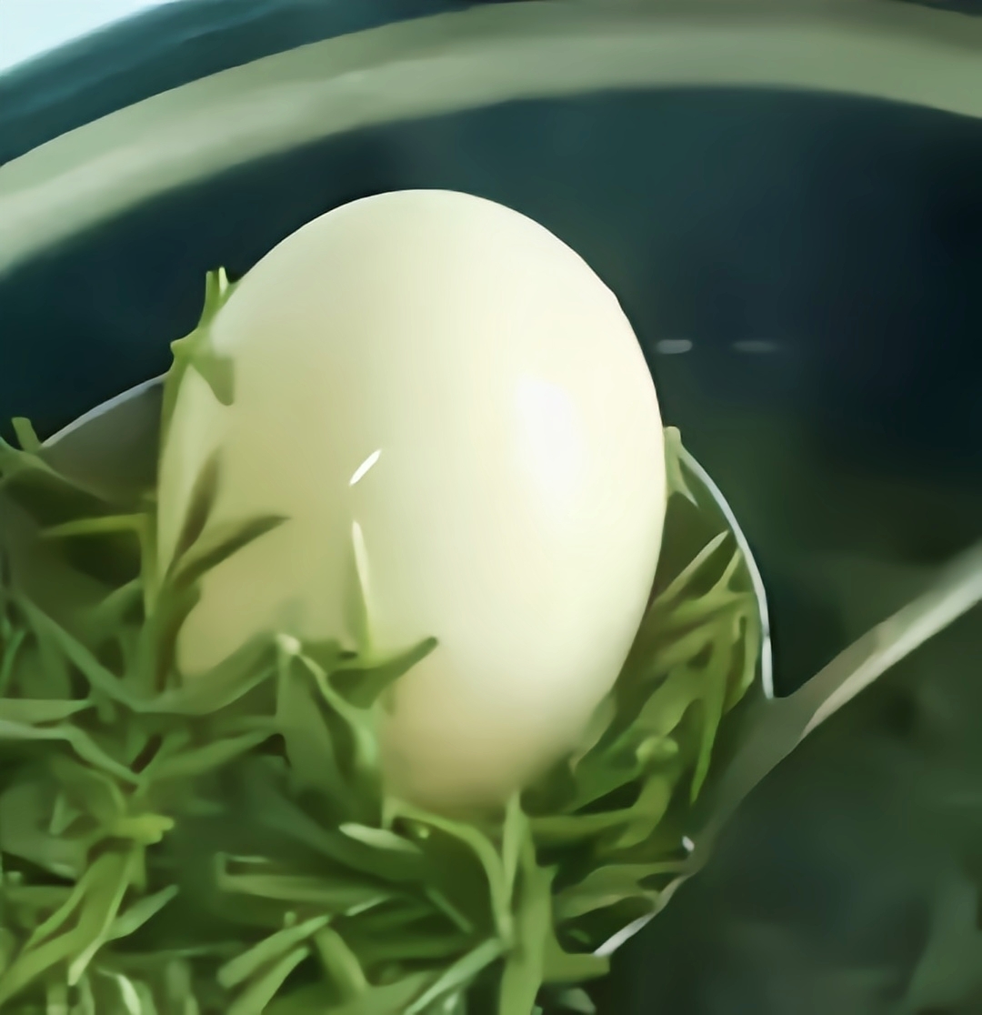 第一次煮茶叶蛋怎么这个颜色跟买的不一样啊?