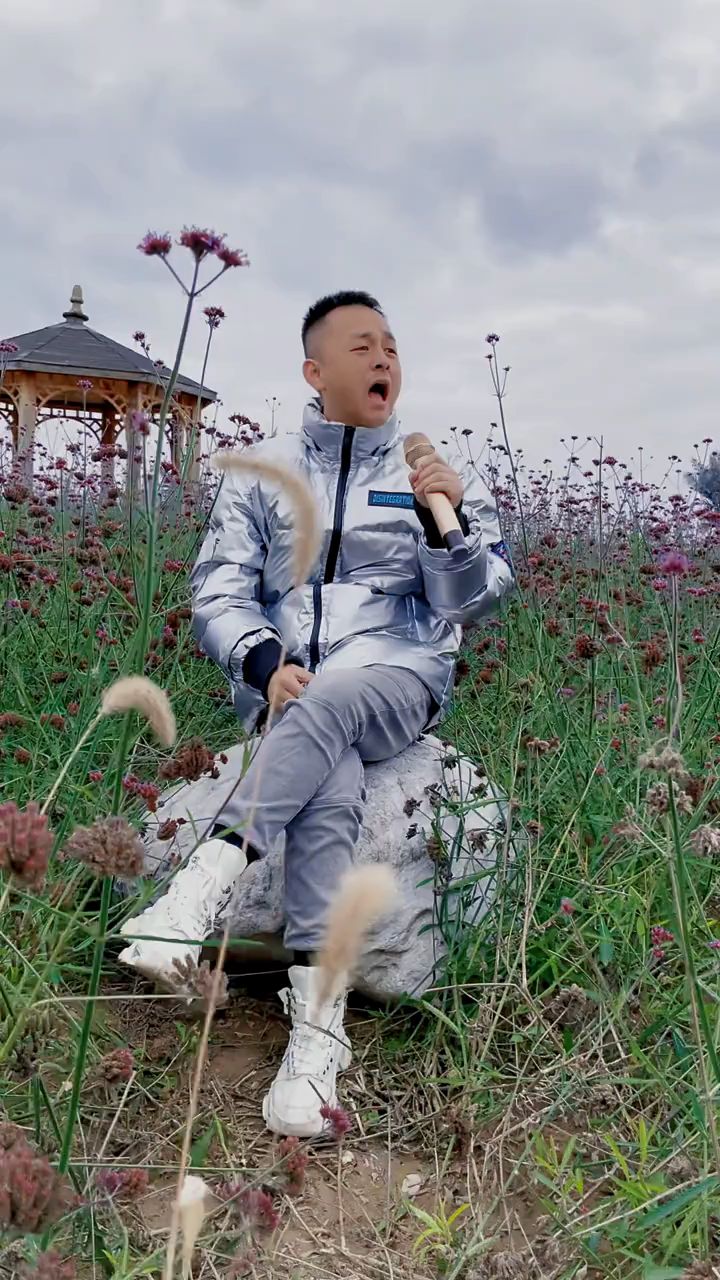 陕北民歌《等妹妹》,欢快优美的歌声,百听不厌