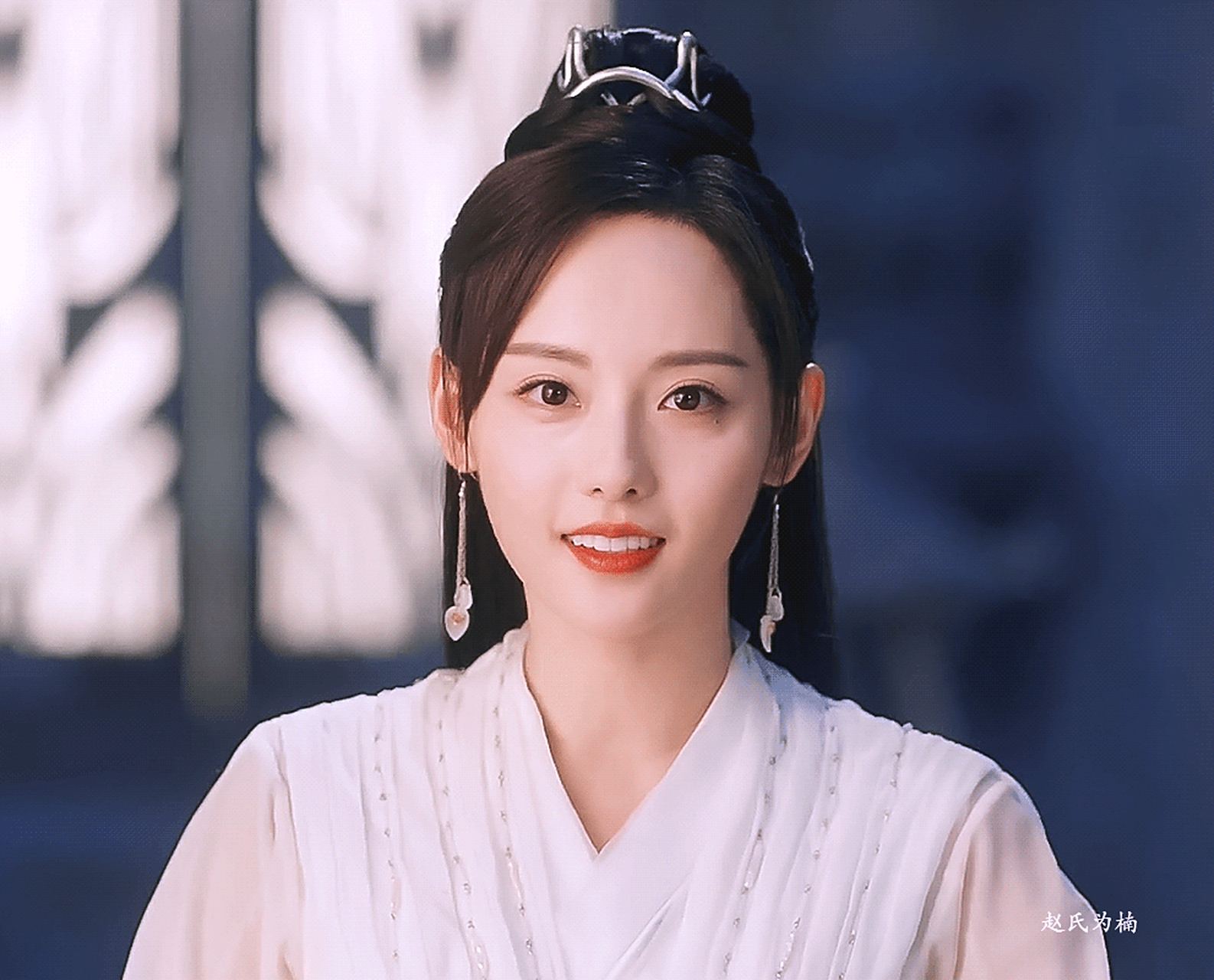 漂亮小狐狸张嘉倪