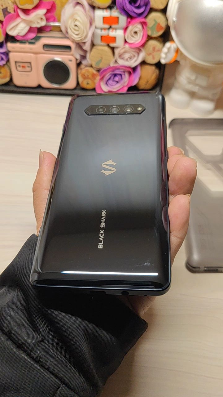 黑鲨4pro实拍这款专业游戏手机可以拿来当主力机用吗