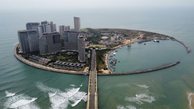 [图]海南三大人工岛之一，花巨资修建的日月岛，看看岛上啥样