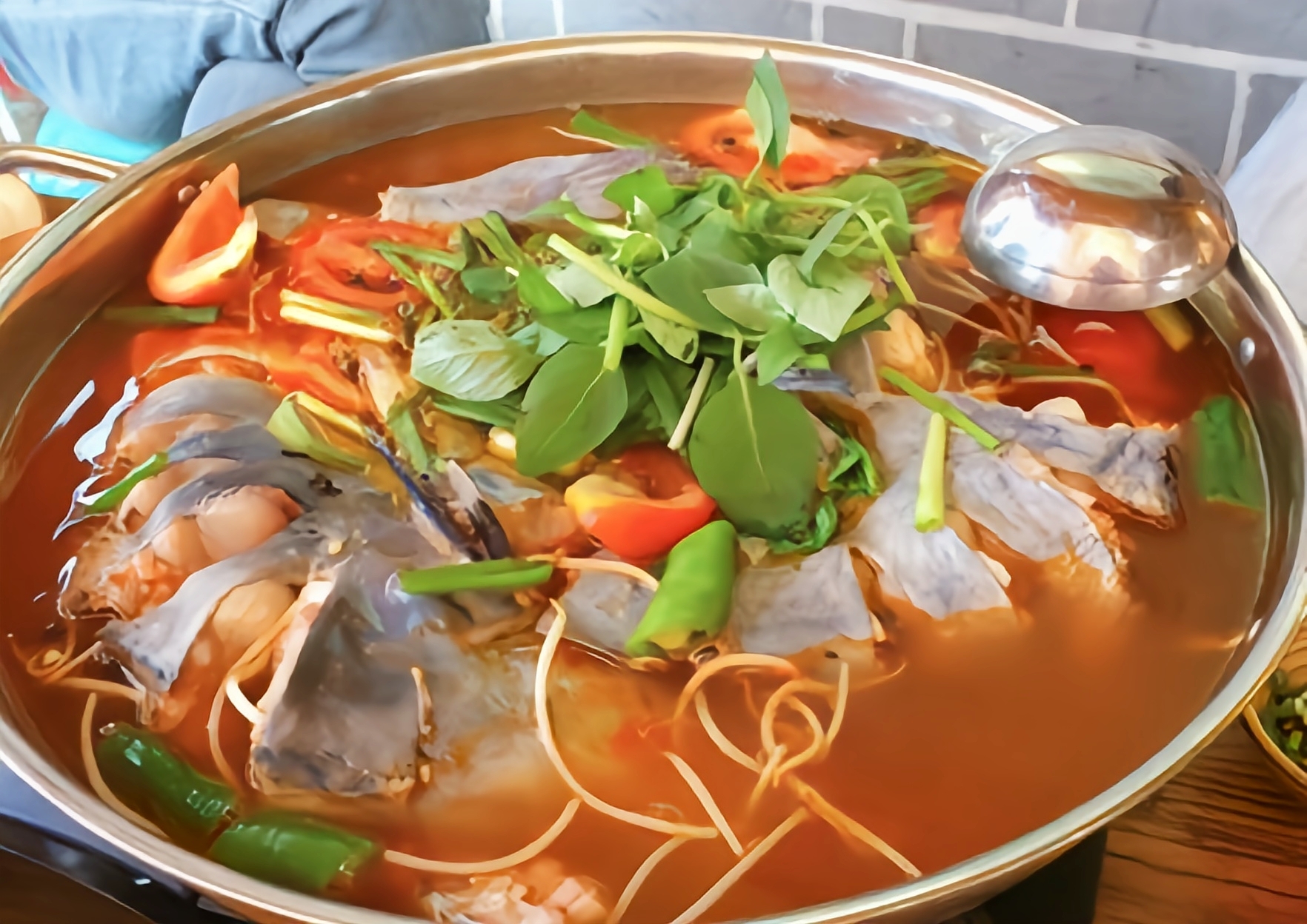 去贵州凯里没有吃到它,不算真正去过,正宗的"酸汤鱼"