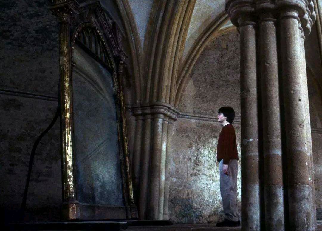 《哈利波特》厄里斯魔镜真正想告诉我们的是什么?