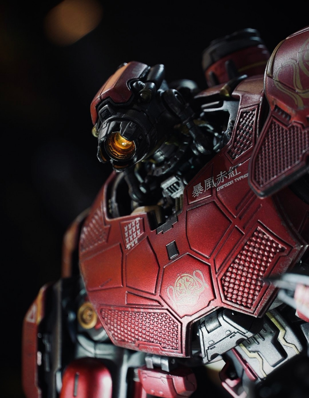 模型欣赏:重机形《环太平洋》暴风赤红机甲.