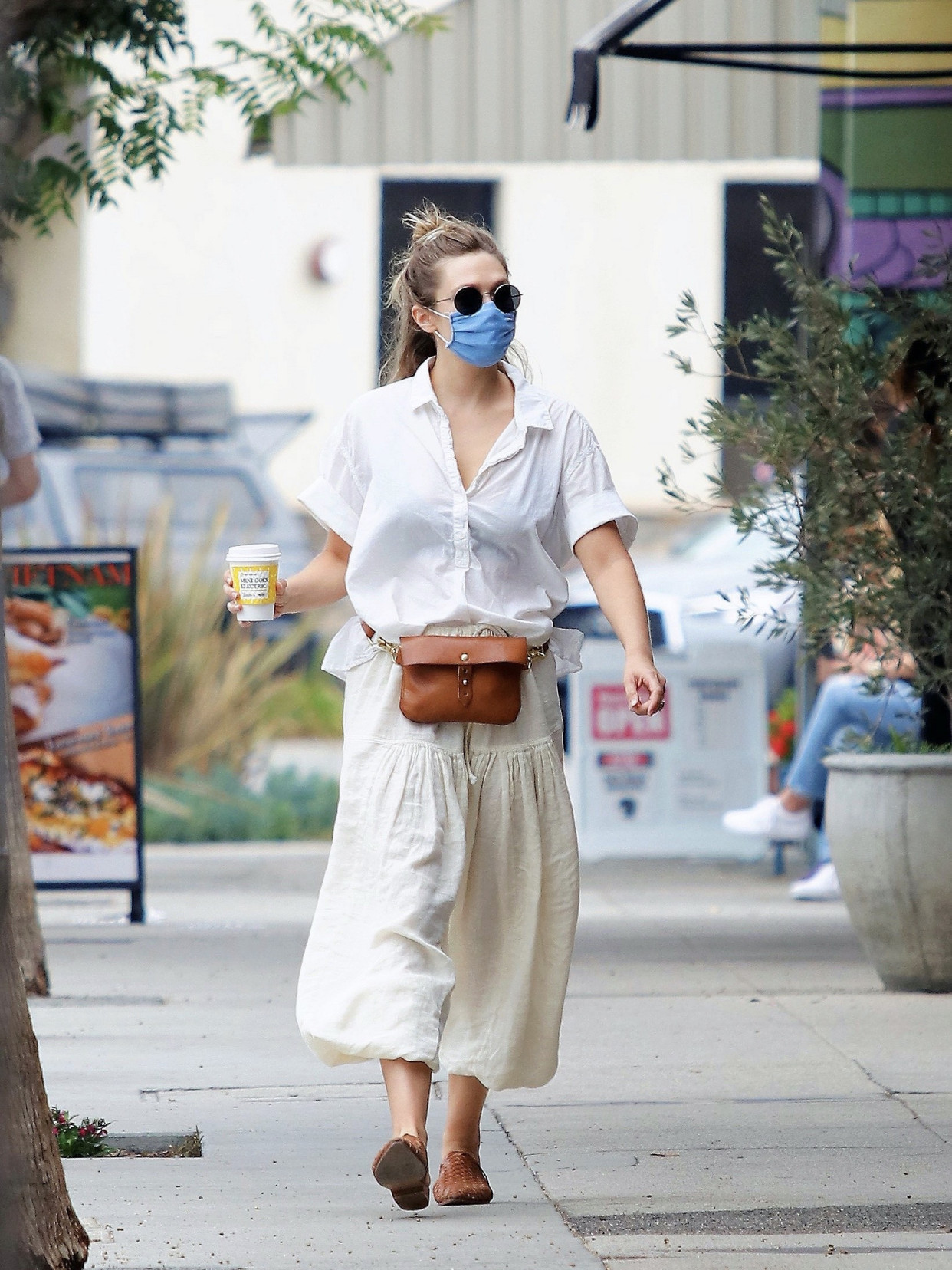 身材太完美了!伊丽莎白·奥尔森(elizabetholsen)新街拍