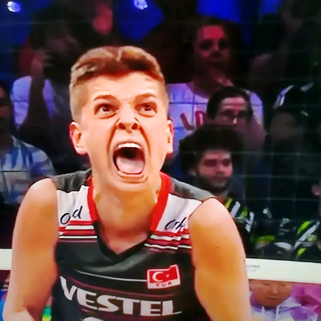 土耳其女排虽获得冠军,但是这个99号库尔特也太张狂了,极不尊重对手