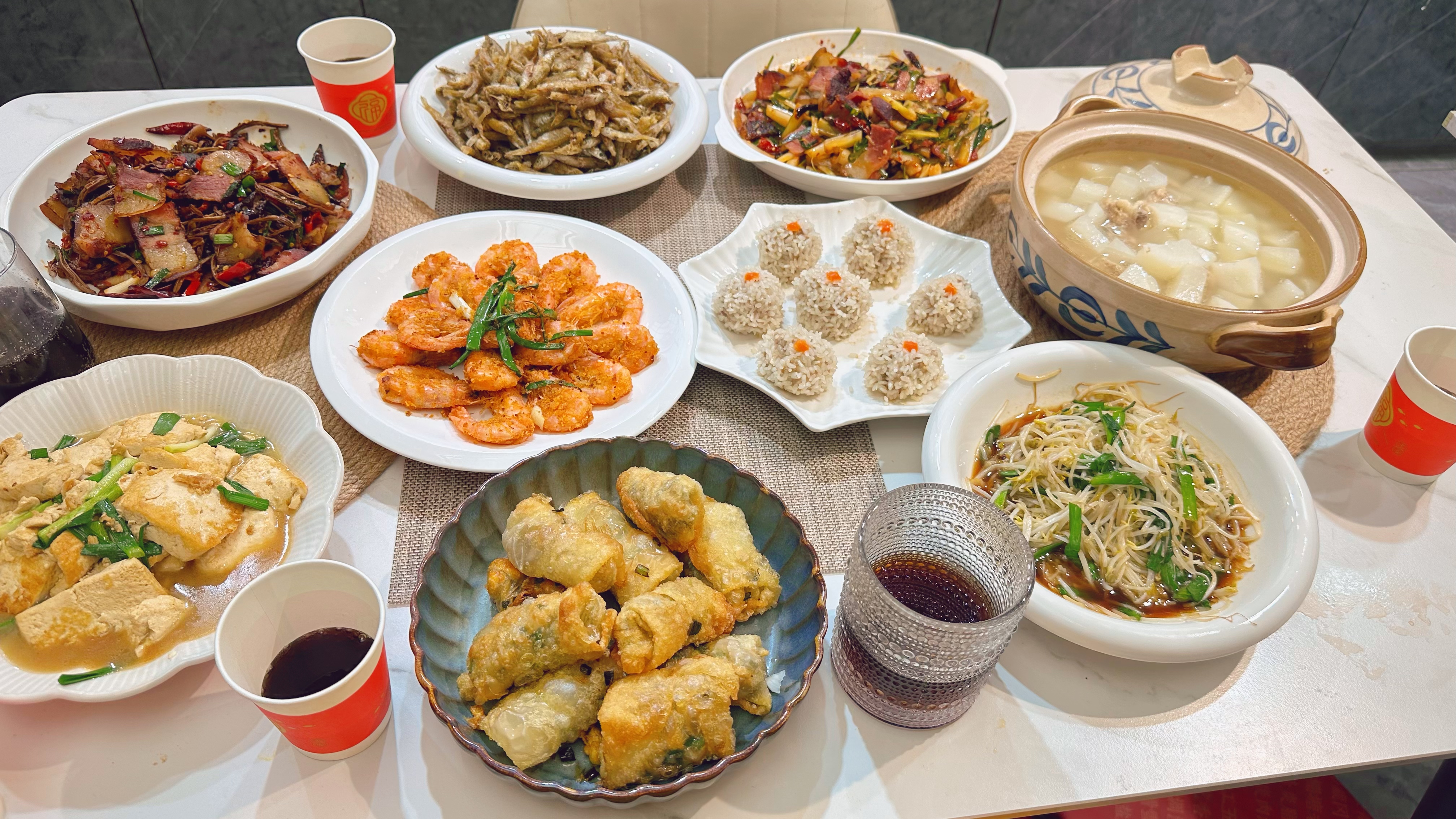 中午家里来客人,做了几道下酒下饭菜,超美味,客人都赞不绝口