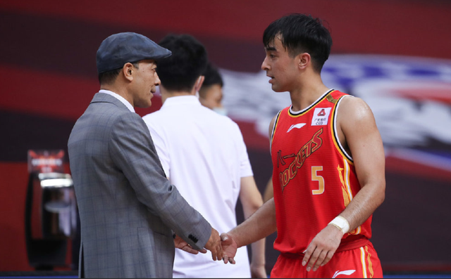 李楠的儿子,李春江的儿子,阿的江的儿子,一对比差距就出来了