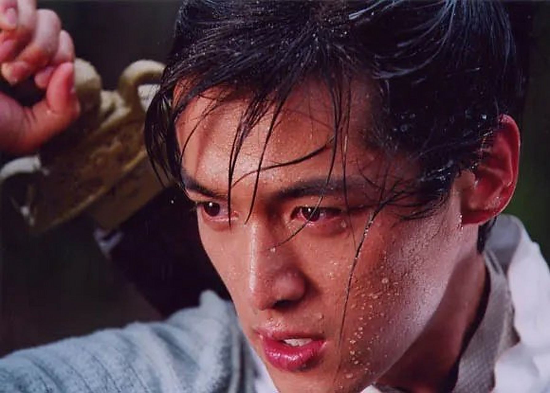 拜月教主:地球是圆的. 可惜,李逍遥不信.