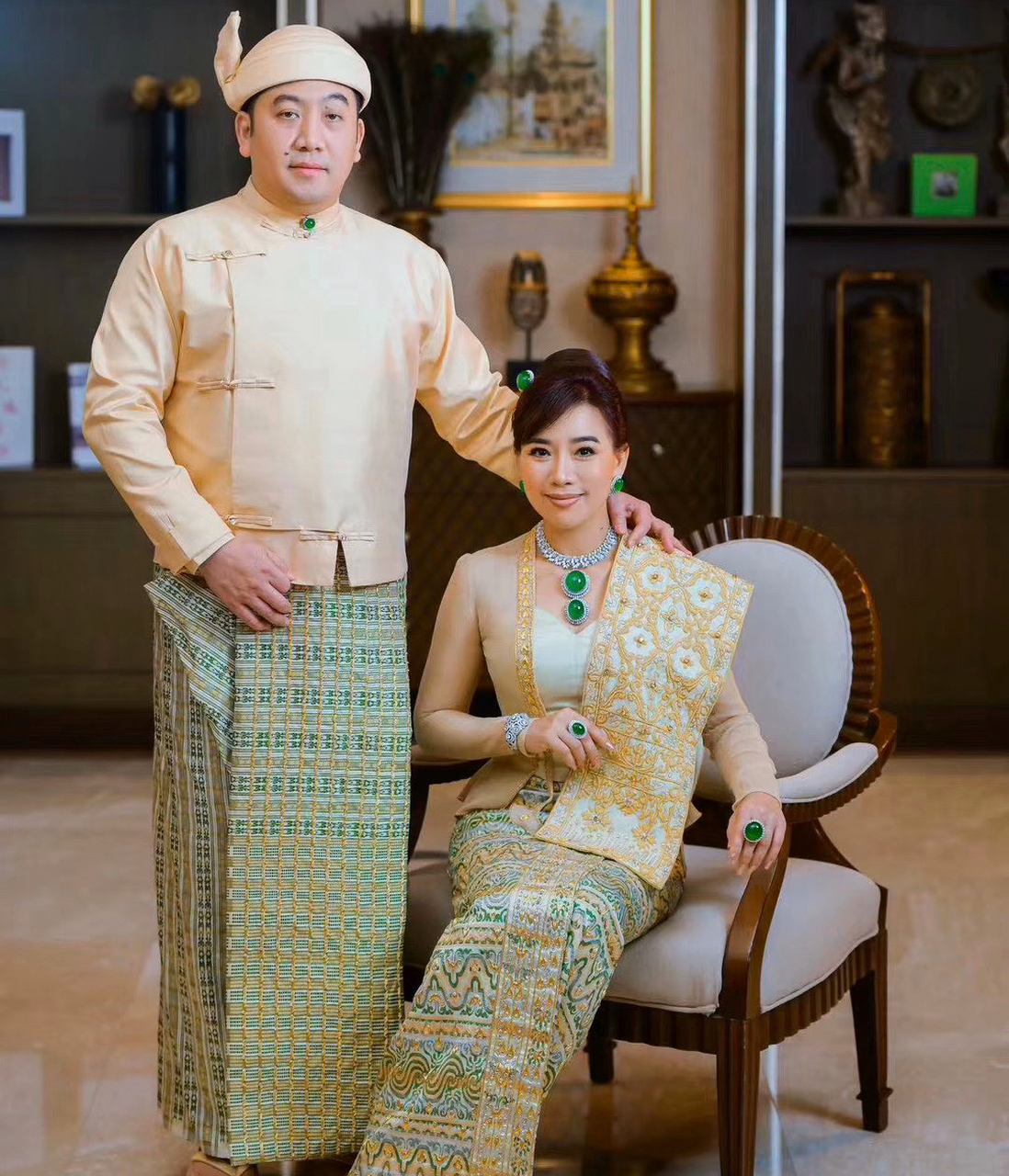 缅甸皇室的婚礼火了,顶级满绿翡翠亮瞎眼!