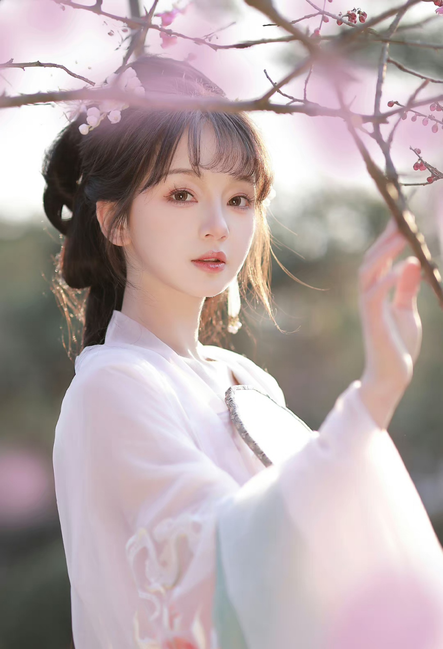 肌肤胜雪,一笑倾城!#唯美# #古风