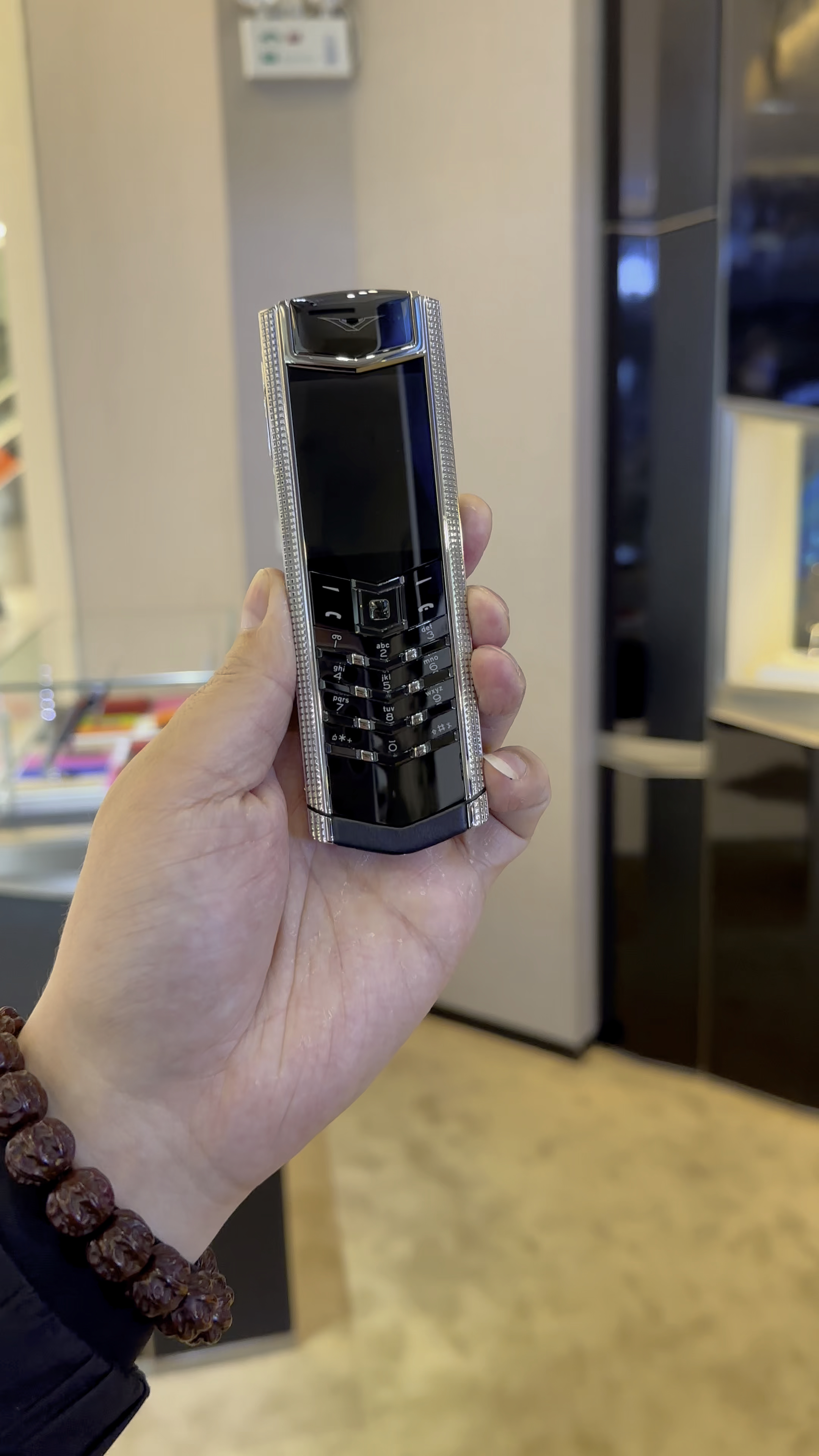 vertu手机/威图手机最新4g总裁签名高定版巴黎钉不锈钢微信抖音