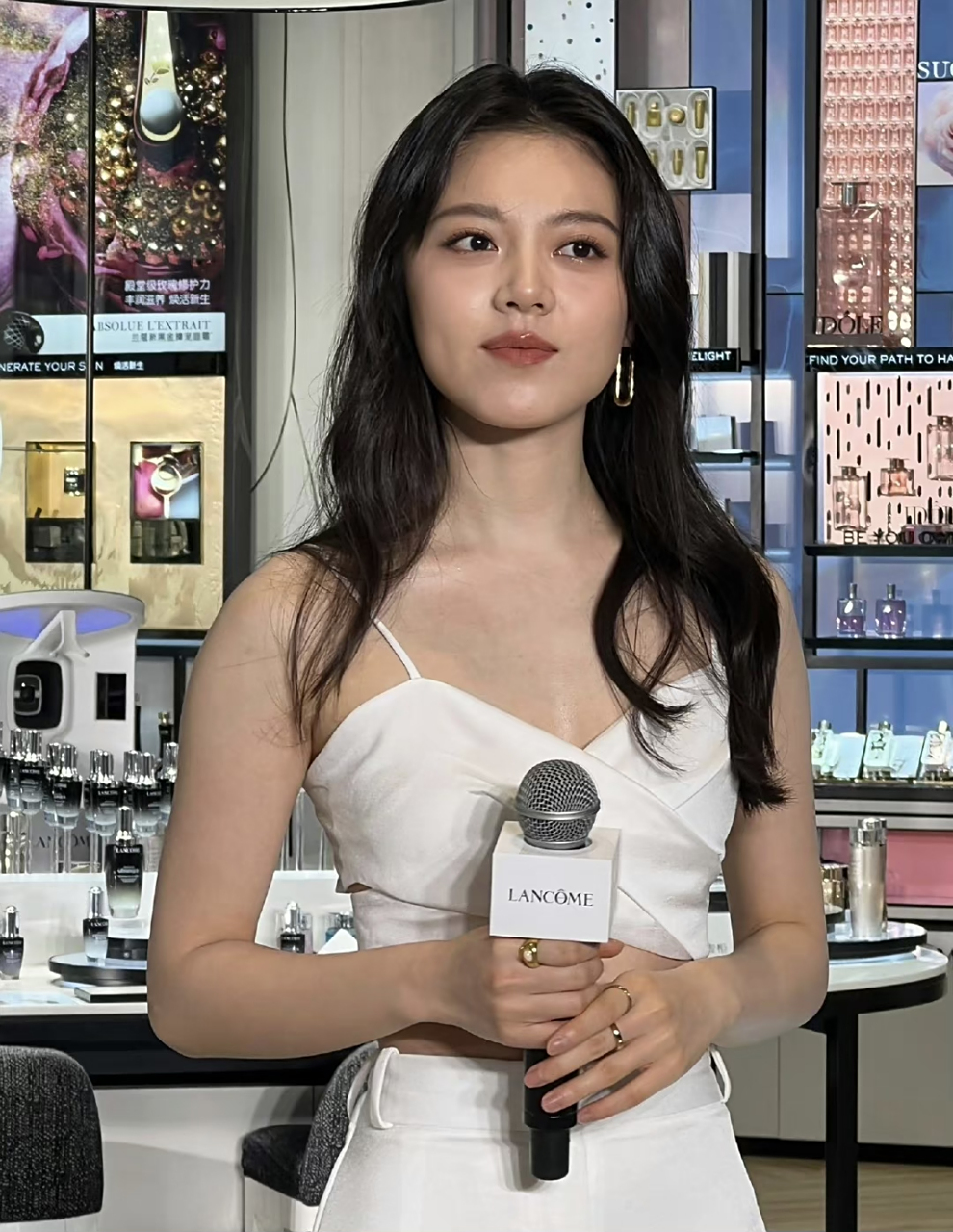 赵今麦郑州正弘城活动现场生图