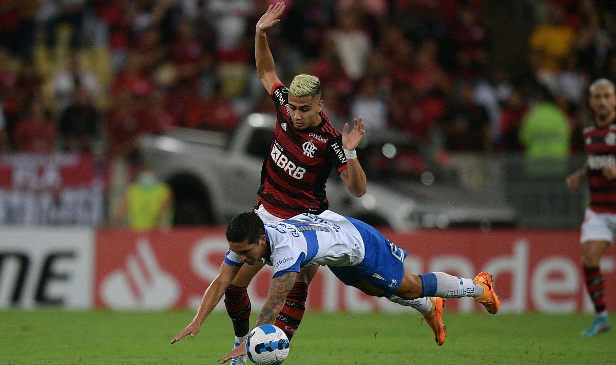 今日足球:弗拉门戈vs水晶体育,天主大学vs铁路工厂