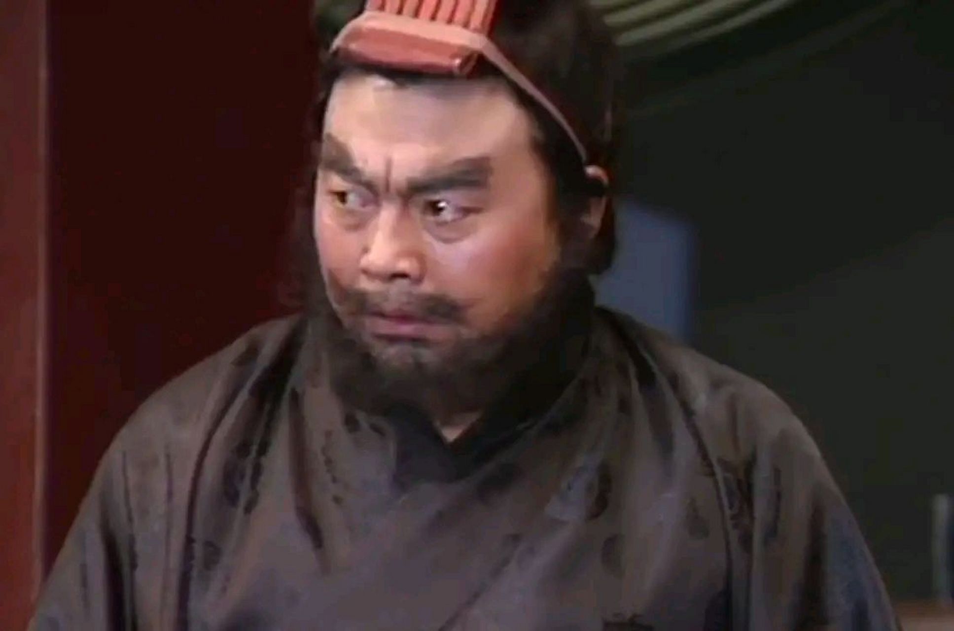 范疆,张达一刀刺死睡梦中的张飞,然后割下血淋淋的首级.