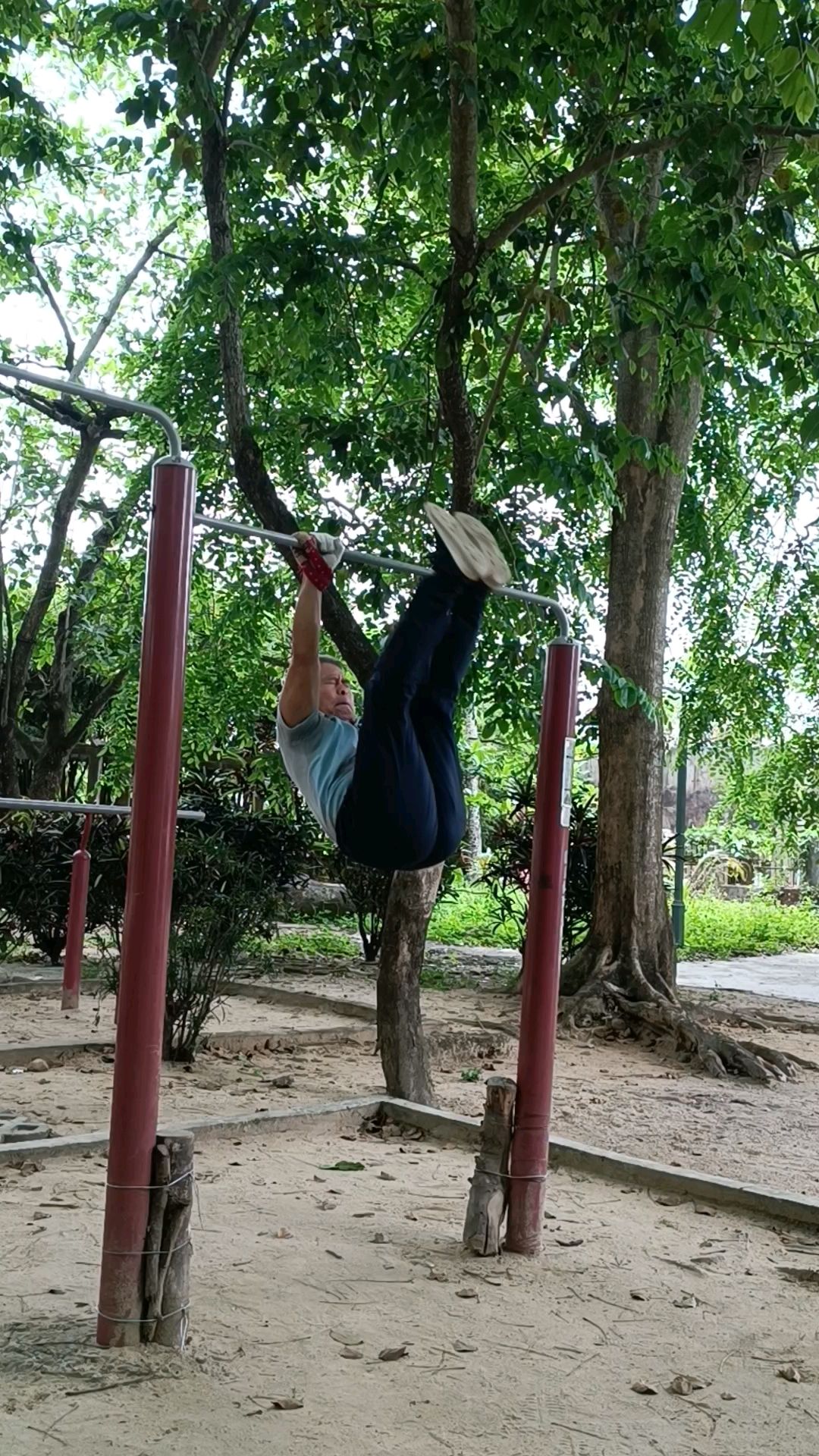 大爷玩单杠,基础动作