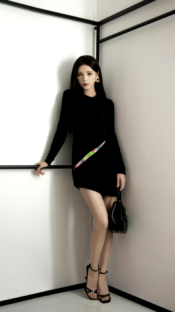 张予曦腰臀比# 张予曦工作室发出张予曦美照,姐姐的腰臀比绝了,茁律