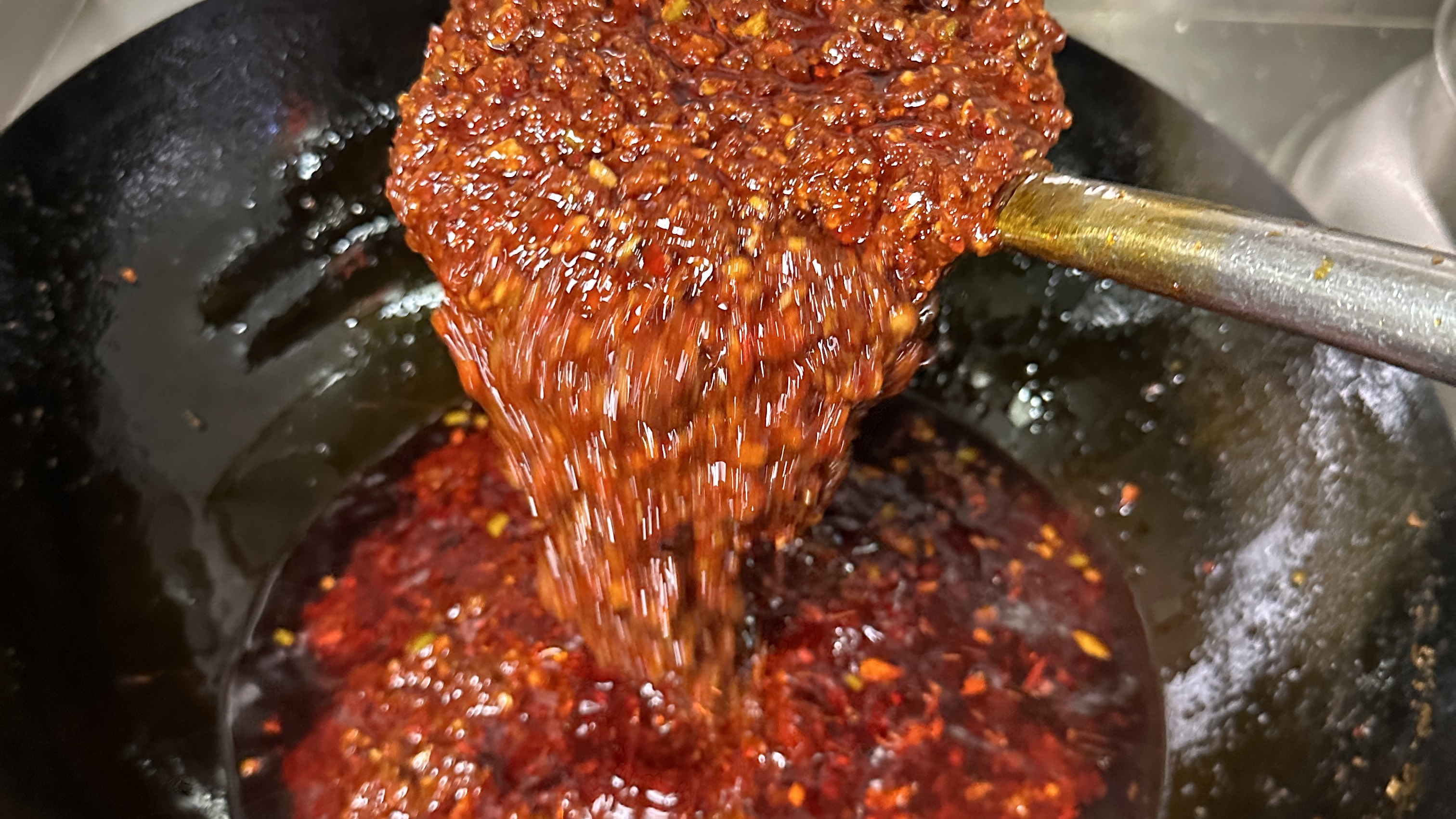 烧烤店万能辣炒海鲜酱配方及炒制技巧