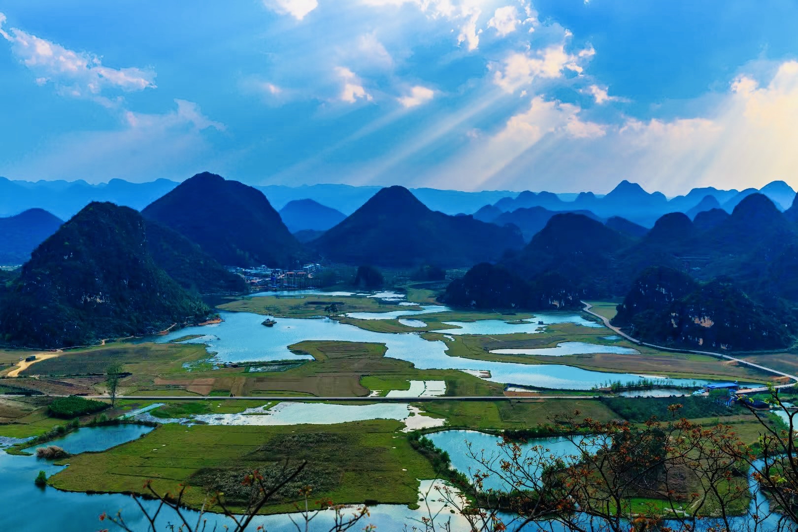 普者黑青龙山风景区图片