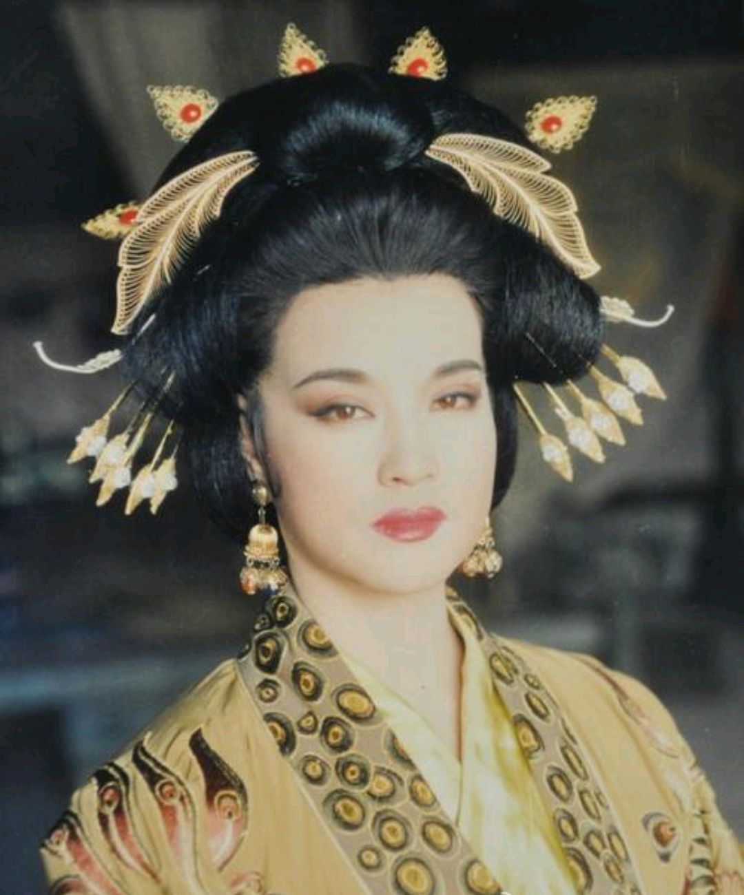 巾帽英才扭乾坤,一代女皇绝古今——武则天