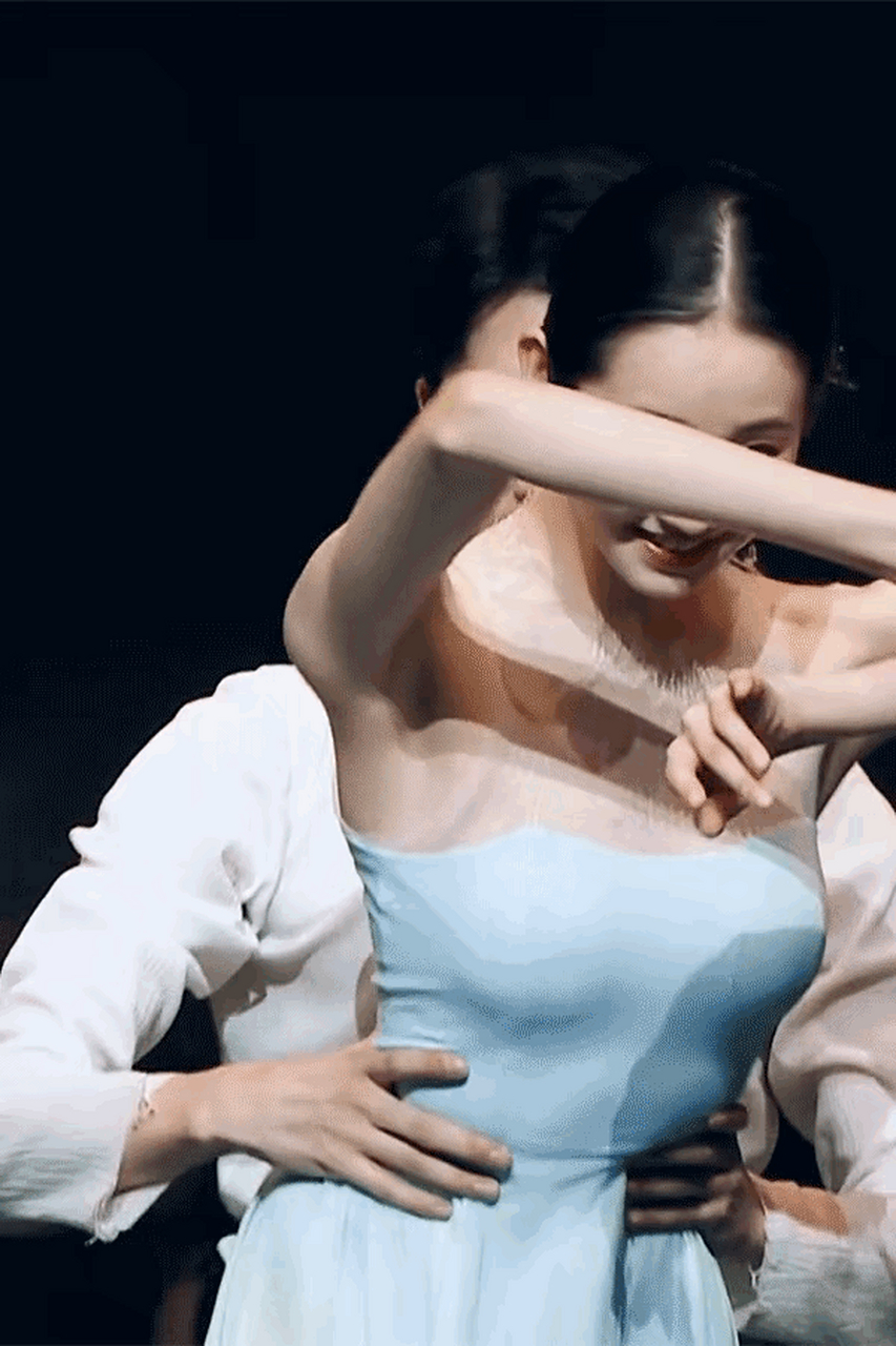 还记得芭蕾舞蹈《追光者》那个自带"仙女气"的女孩吗?