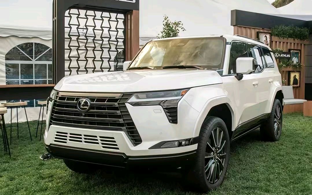 新款雷克萨斯gx550海外曝光,硬朗线条更帅气,3.5t 四驱