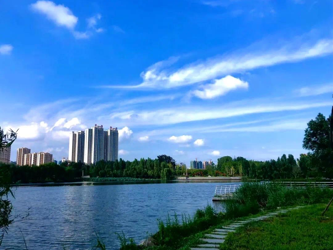 江苏一座冷门的小城,年产水晶30万吨,有"中国水晶之都"之美誉