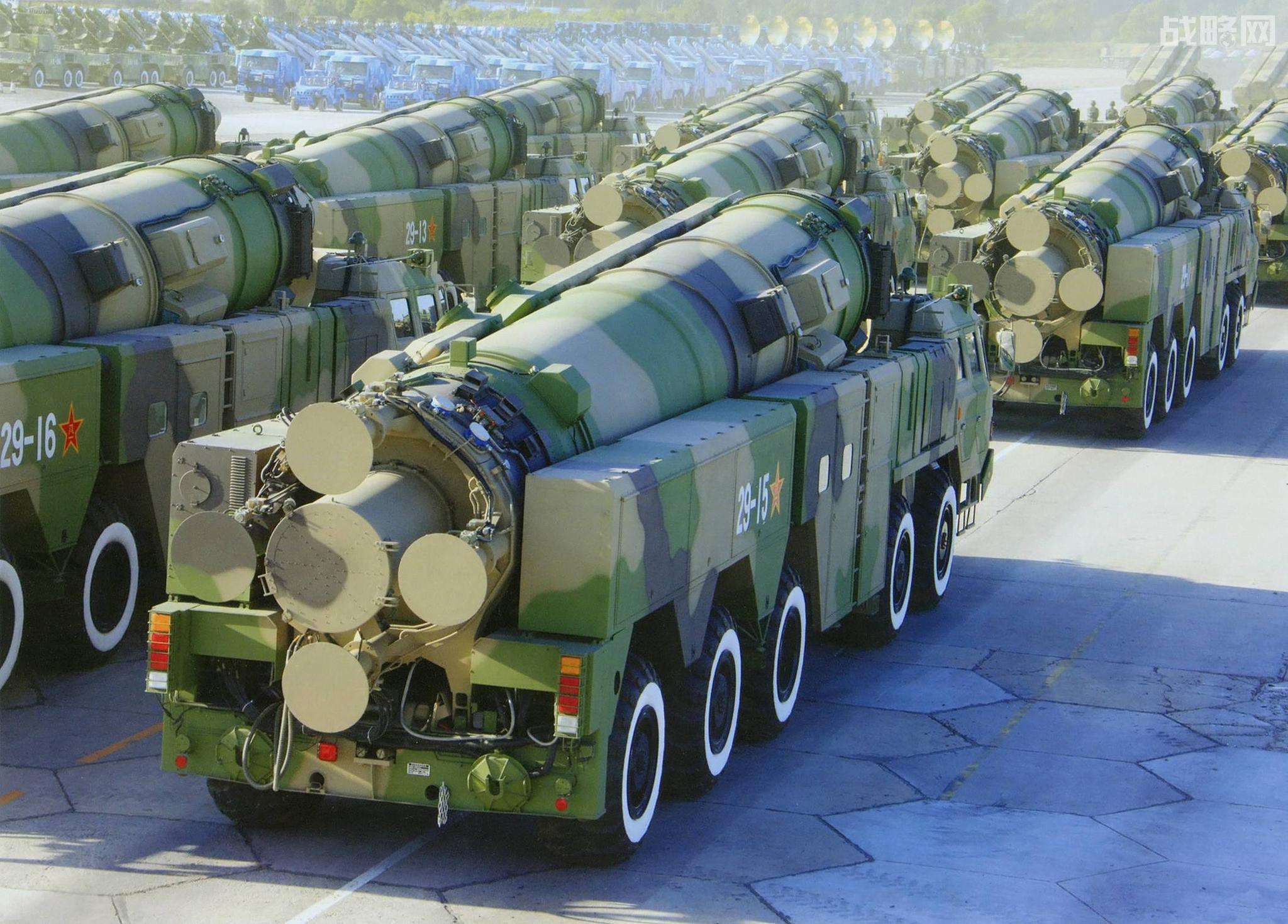 现代战争武器,排名前三的国家的武器库