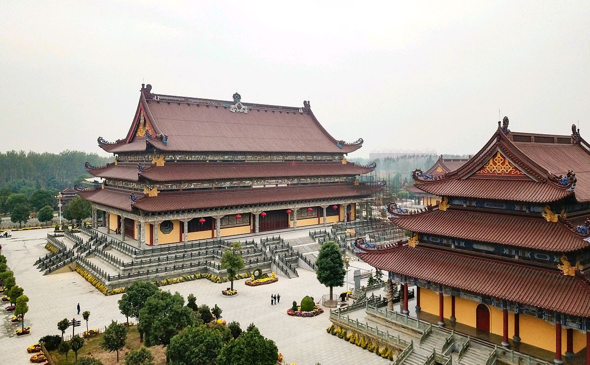 亚洲最大寺院,河南汝南的《南海禅寺》,却是一位台湾法师修建