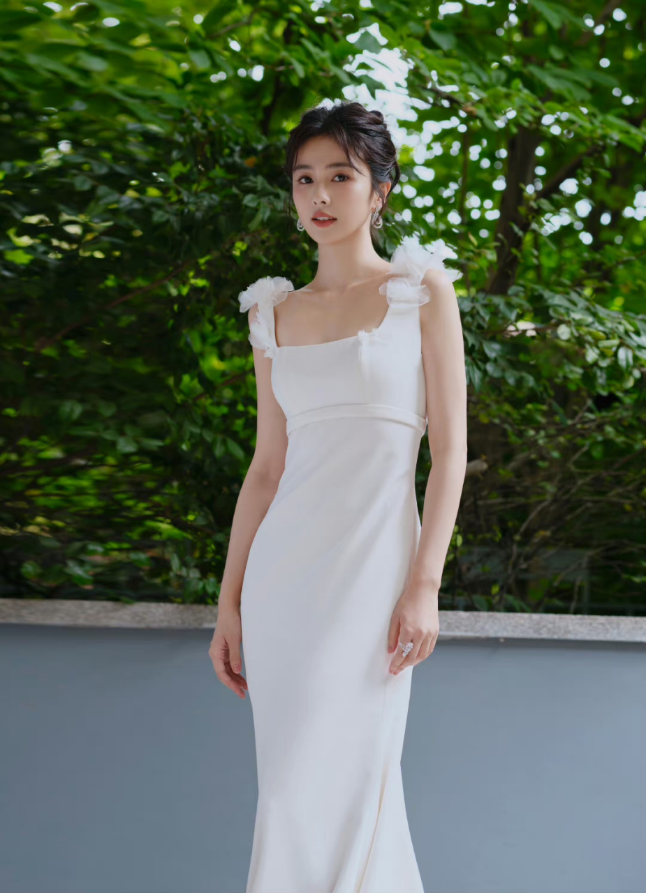 白鹿美照,这才是真正的纯天然美女!#养眼美女#