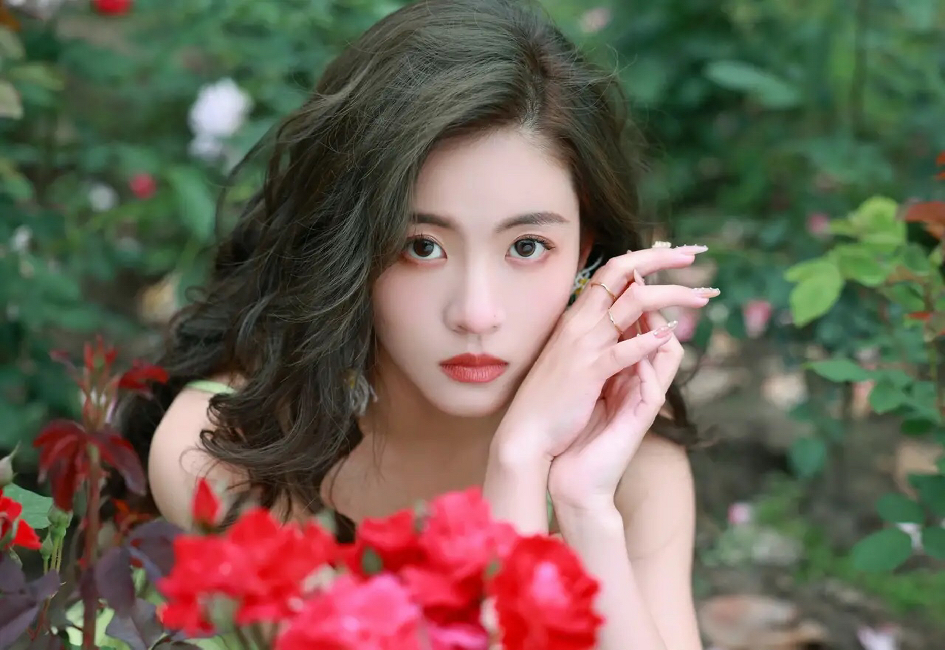 助我上热门# 图赏:肤如凝雪的孙芮