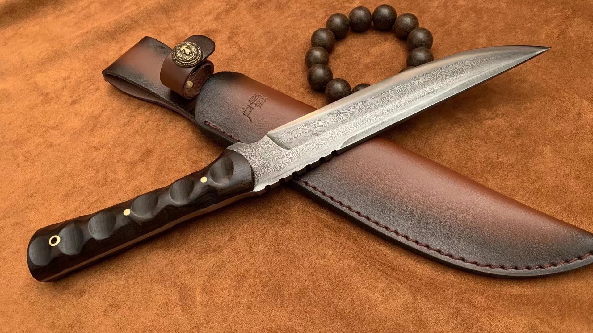 户撒一体钢手工猎刀,鉴赏