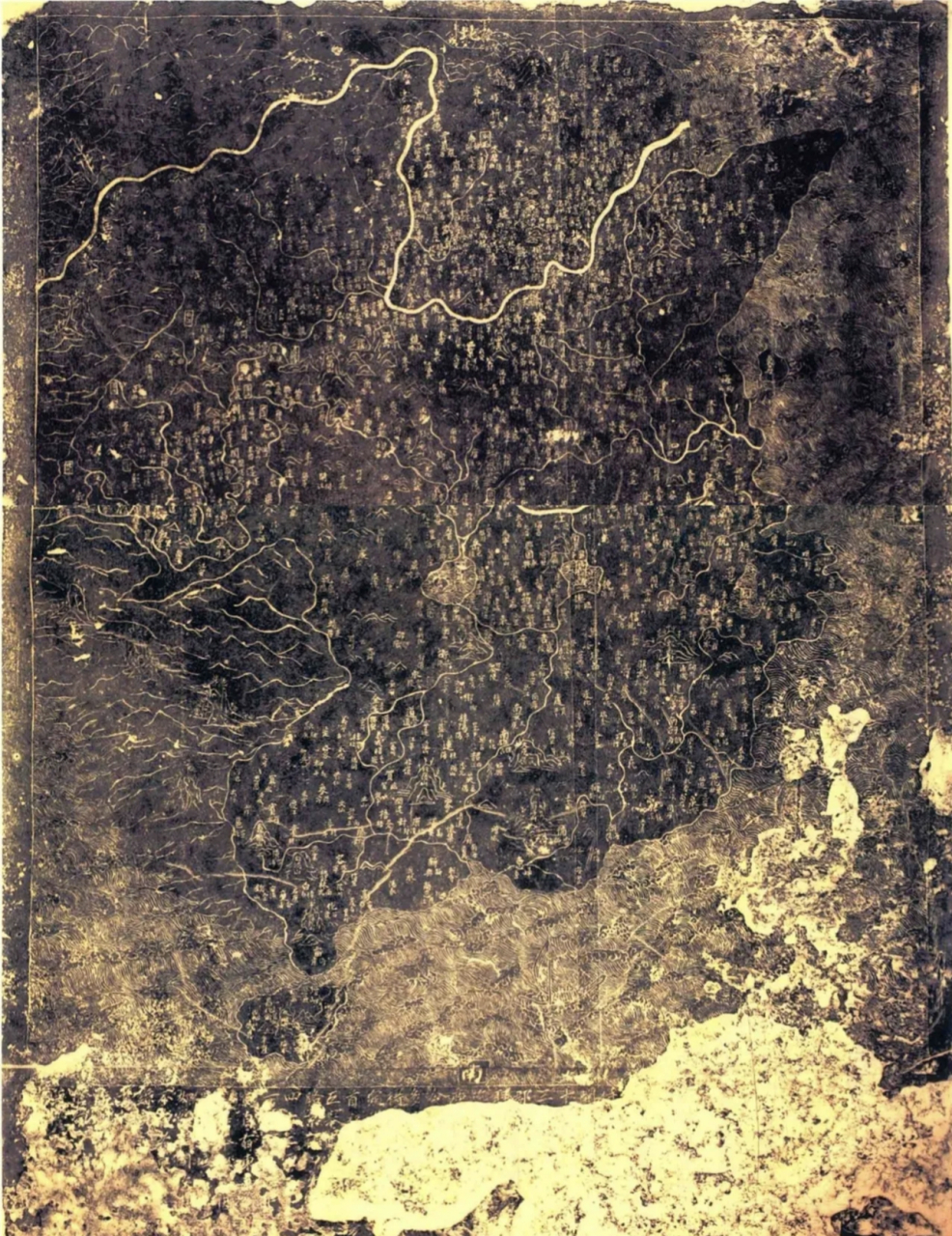 这幅地图是北宋的区划地图,不过也有一些唐朝的地理信息,九域就是九州