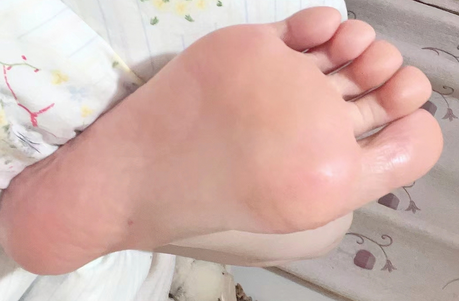 美少女的脚底板哟#足控