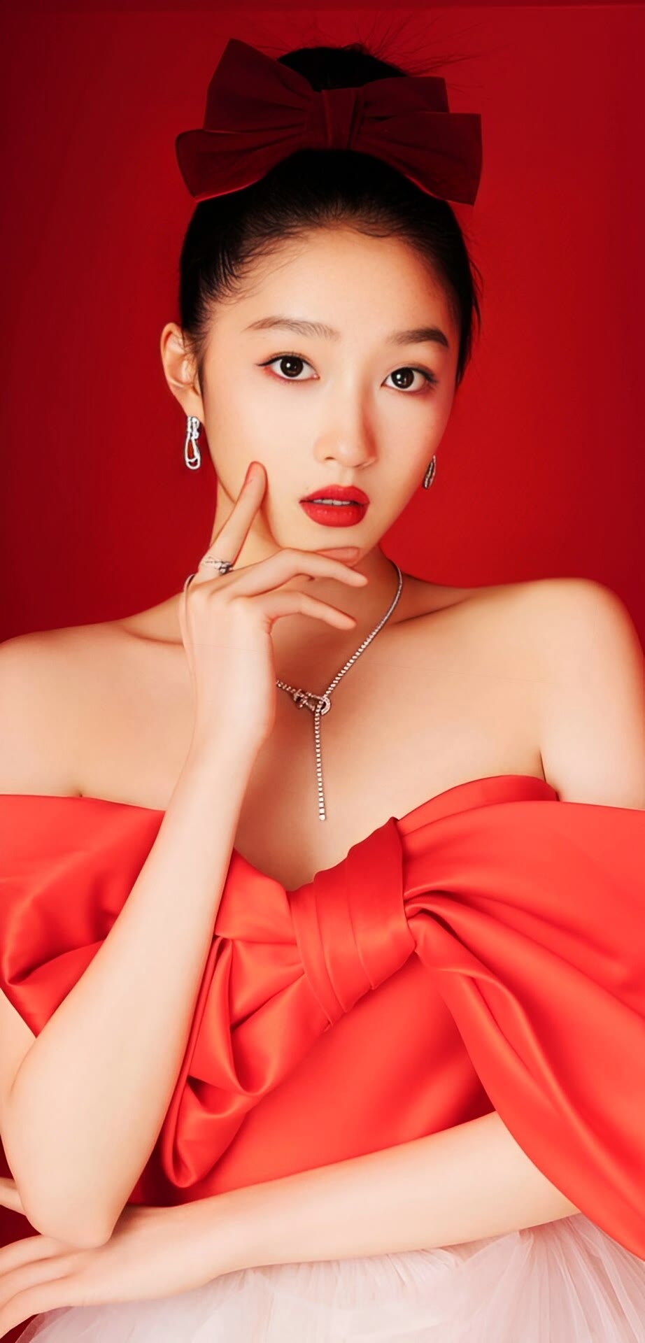 关晓彤全红系列,大片视觉,少女中真正的王牌,愿你永远红