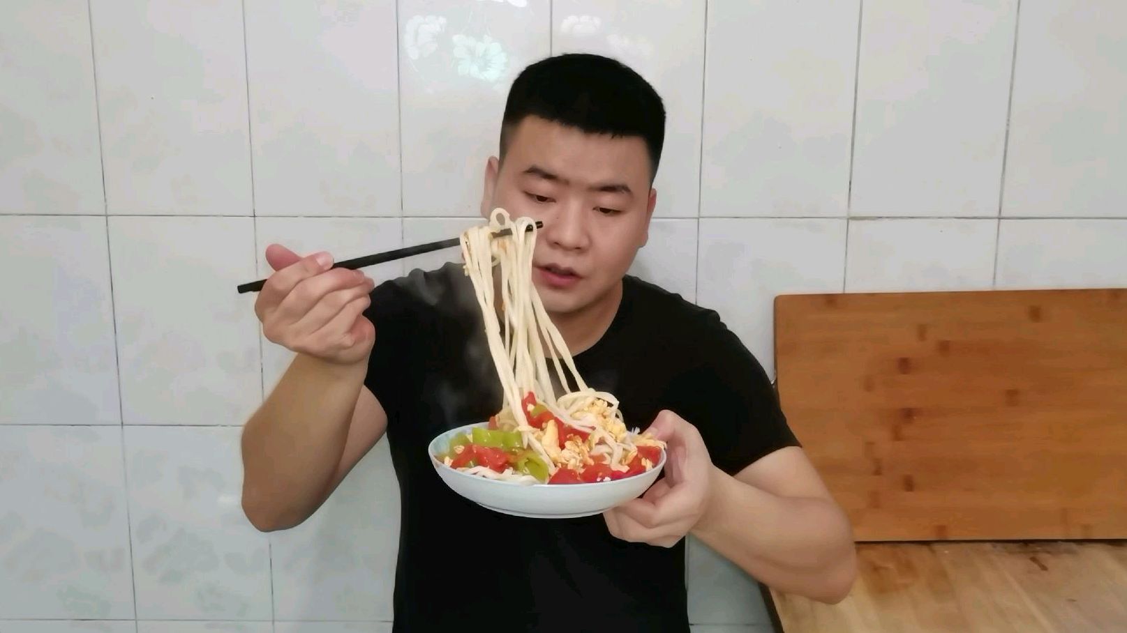 好吃简单的盖浇面,西红柿加鸡蛋,简单一做,一周吃5次都不腻!