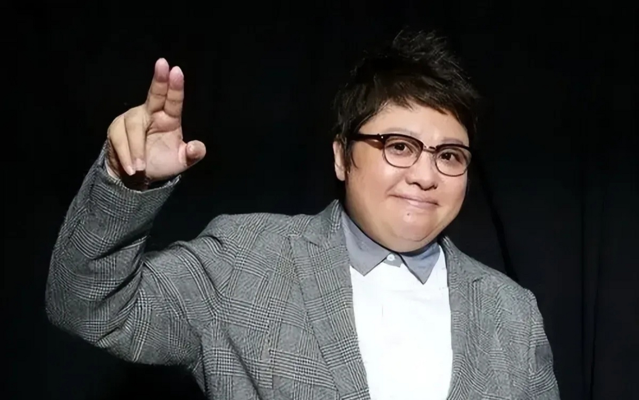 8月5号深夜,韩红工作室发文感慨:十年沉淀,再次扬帆!