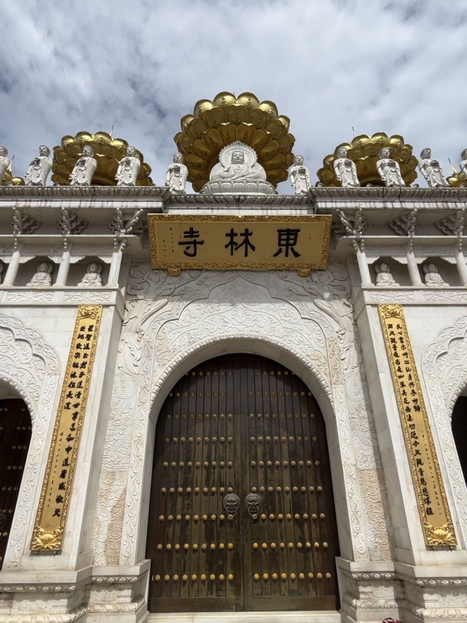 上海东林寺,有哪3项吉尼斯世界纪录?  上海最霸气的寺庙东林寺,不仅拥