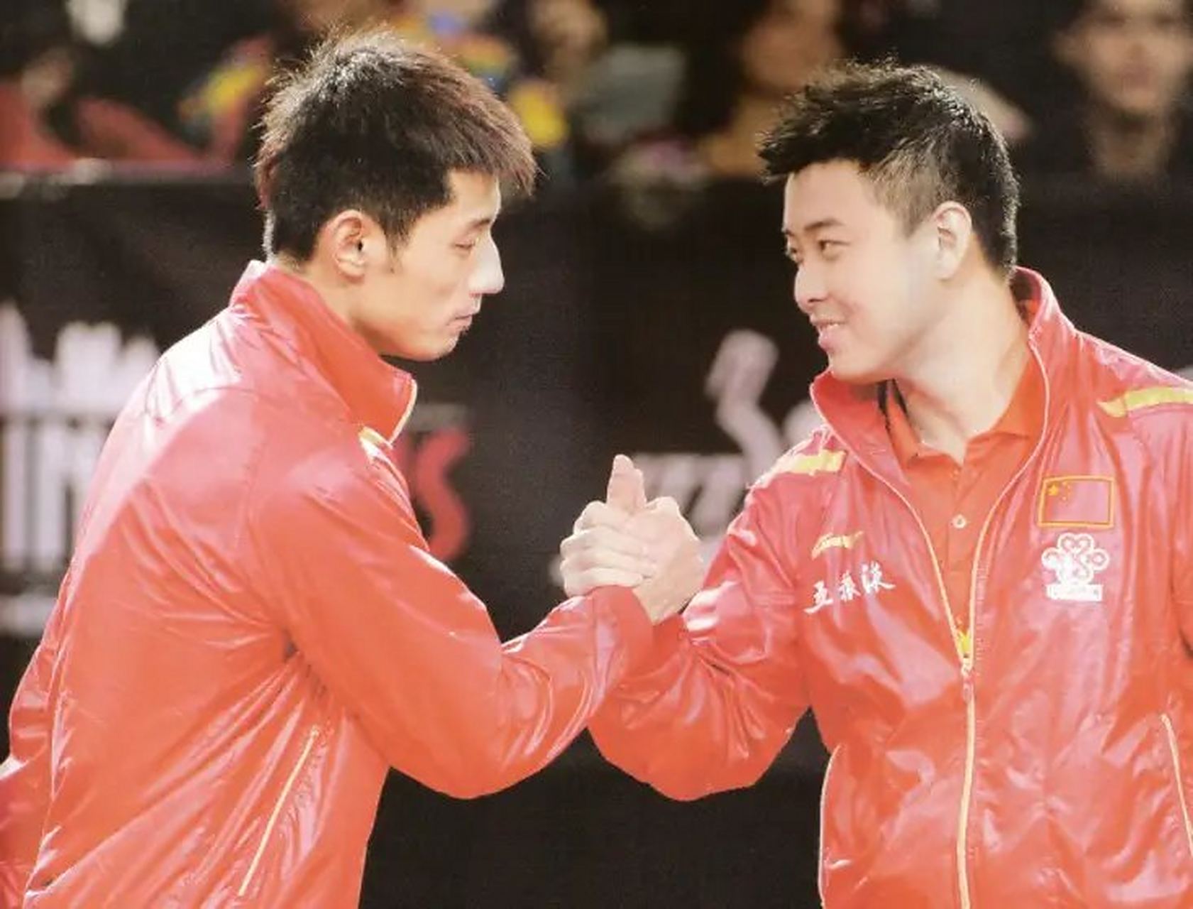 张继科打直板选手还是很有优势的,无论是马琳还是王皓.